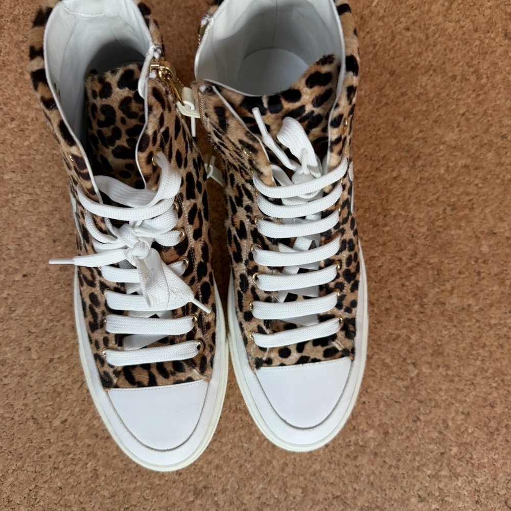 Louis Vuitton Leopard Print High-Top Sneakers - Picture 2 of 6